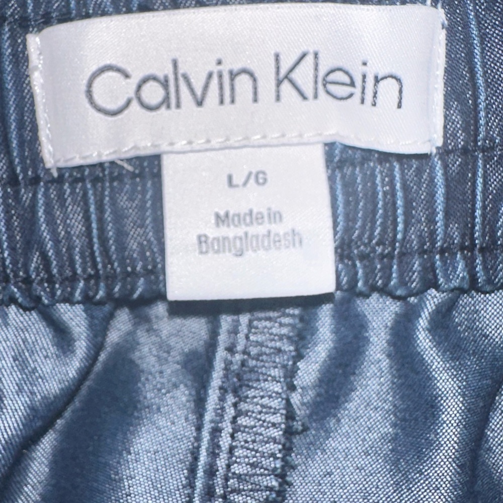 Calvin Klein drawstring shorts w/ pockets Large - Picture 7 of 7